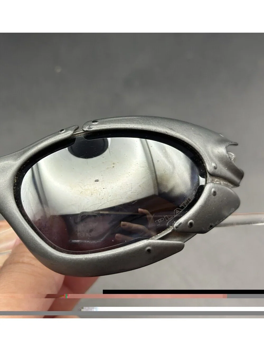 Oakley Plate Dark Silver/Black Iridium Lenses